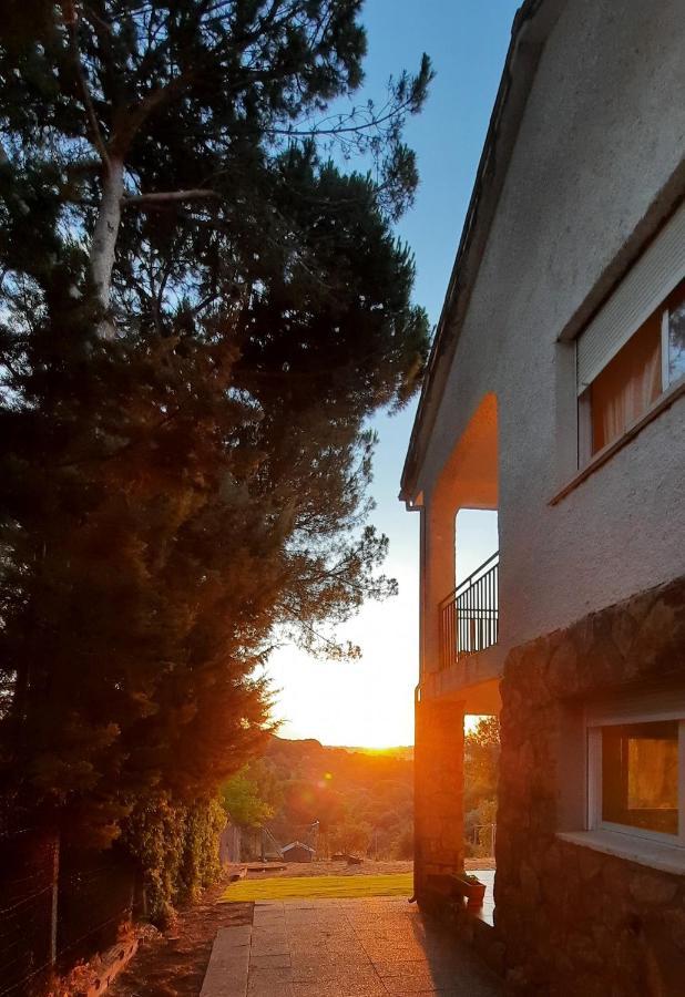 Entre Pinos Y Medusas Pedrezuela Exterior foto